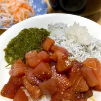 単身赴任中の男飯(三色丼)|おおもりの星さん