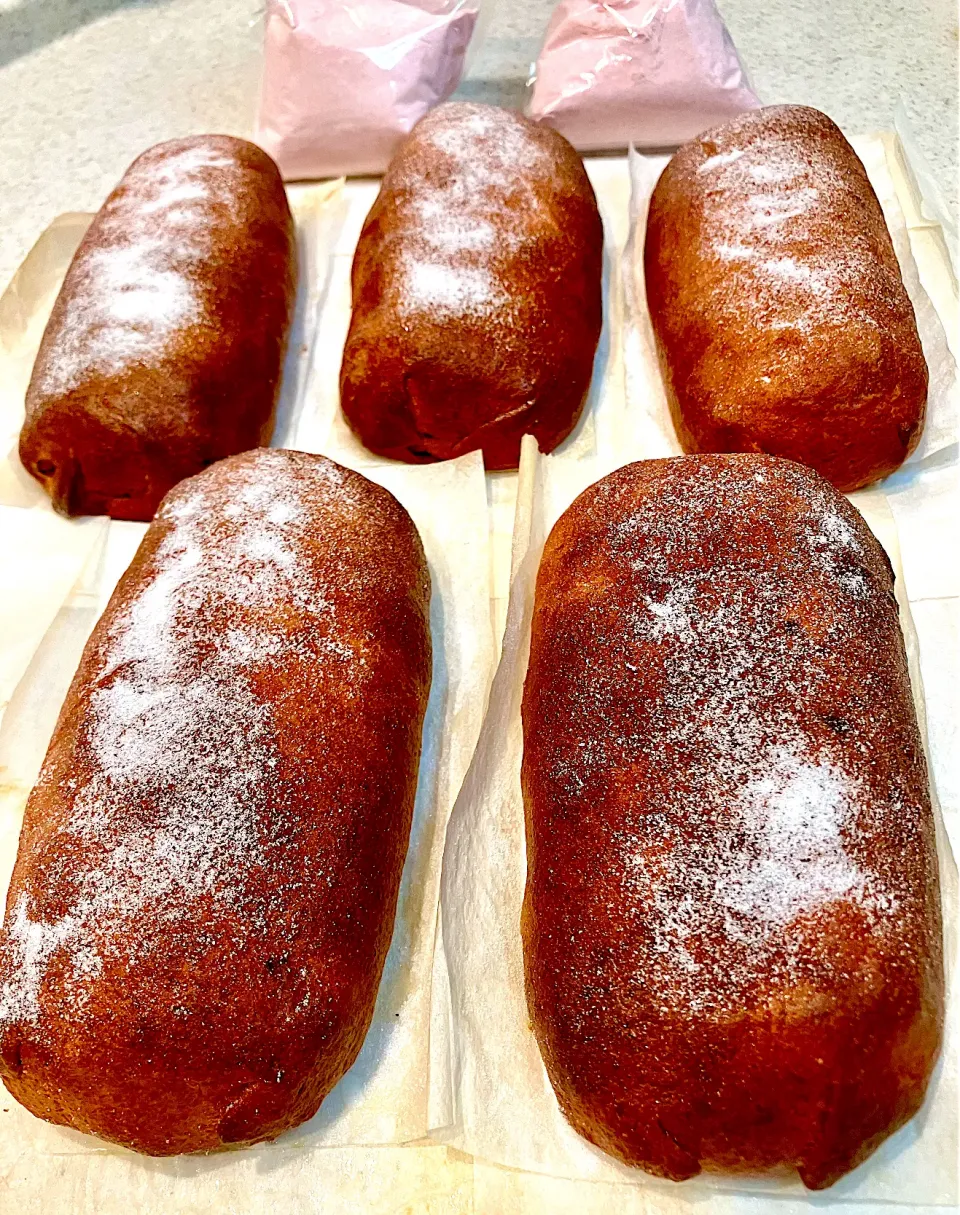 粉糖振る前のいちご🍓シュトーレン💕|ユキちゃんさん