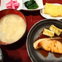 鰤の照り焼き定食|伊藤央さん