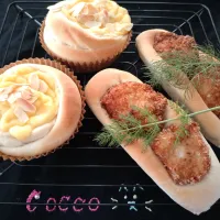 アーモンドカスタードクリームパン＆チキンフライのパン✨|cocco+さん