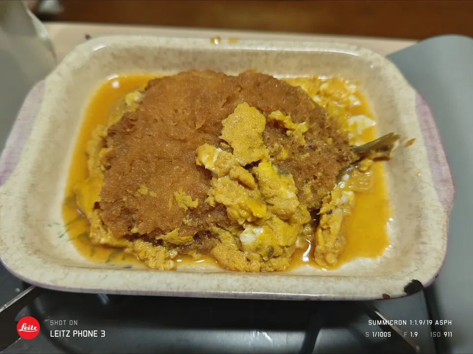 夜勤明け帰宅後はアジフライの卵とじ|Tarou  Masayukiさん