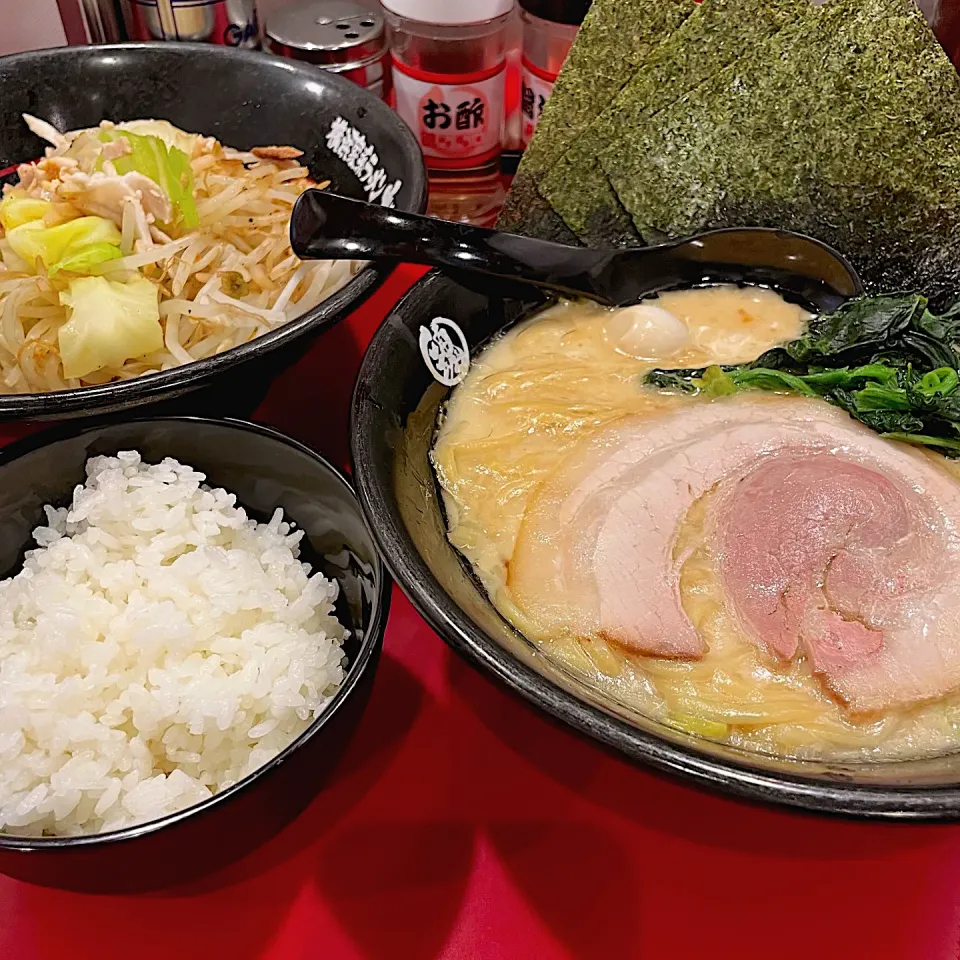 並ラーメン（醤油）・もやキャベ|haradataさん