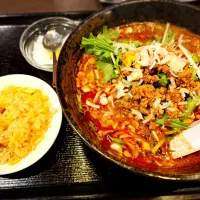 黒担々麺 ¥880|Blue Moon Caféさん