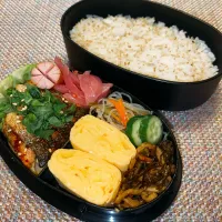 鮭のガーリックマヨ焼き弁当🤍|𝟕𝟕𝟑 𝐌𝐞𝐬𝐡𝐢 ❤︎さん