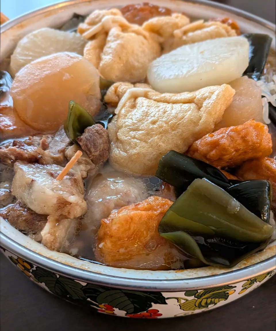 牛すじ入りのおでん🍢|とだともさん