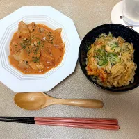 チキンとトマトのクリーム煮🍅と炊飯器でビビンバ風ご飯🍚|S h i z🦋さん