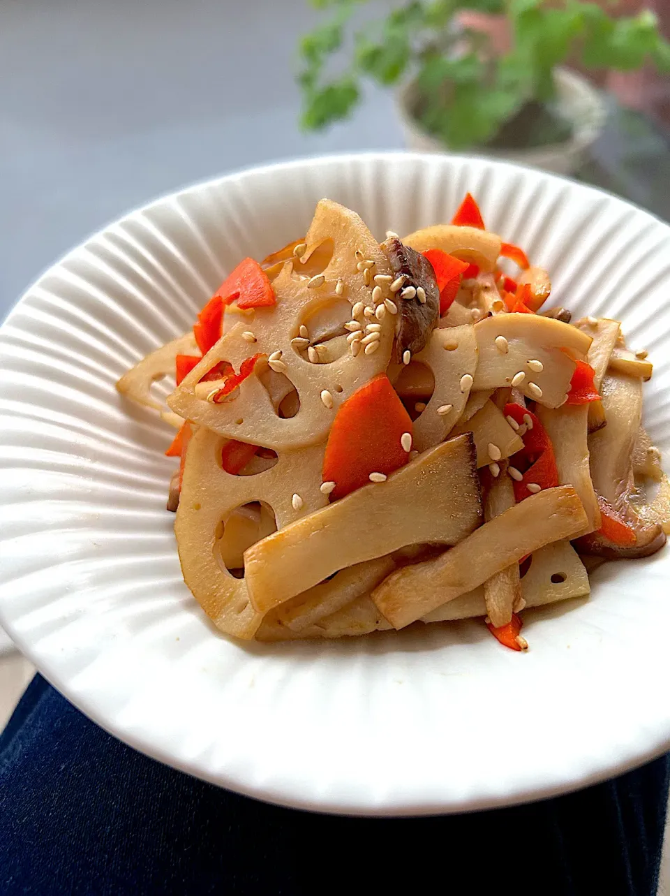 サンバルで蓮根とエリンギの金平|むぎこさん