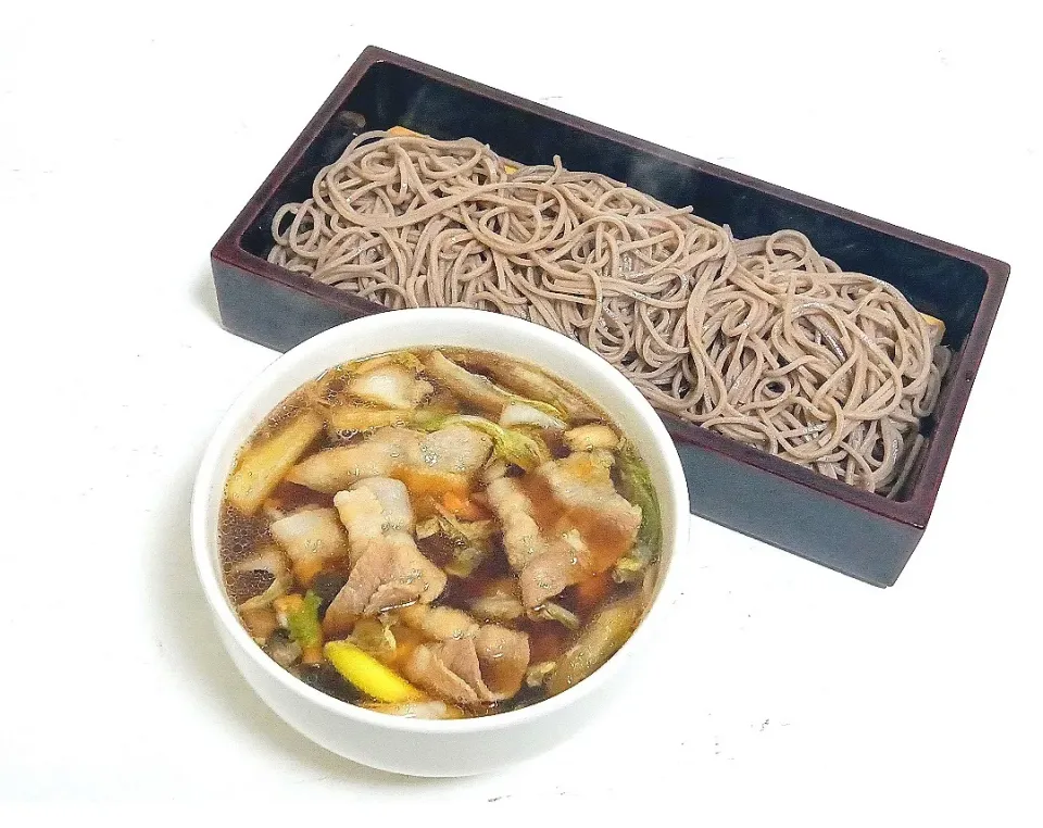 【肉汁旨し！肉野菜つけ蕎麦🎯】|Falco*さん