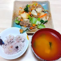 2025 1123　糖しぼり大根と野菜の甘辛炒め　豆腐とわかめのお味噌汁|いもこ。さん