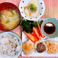 しいたけつくね♡お味噌汁♡塩辛ぽてと♡|まゆかさん