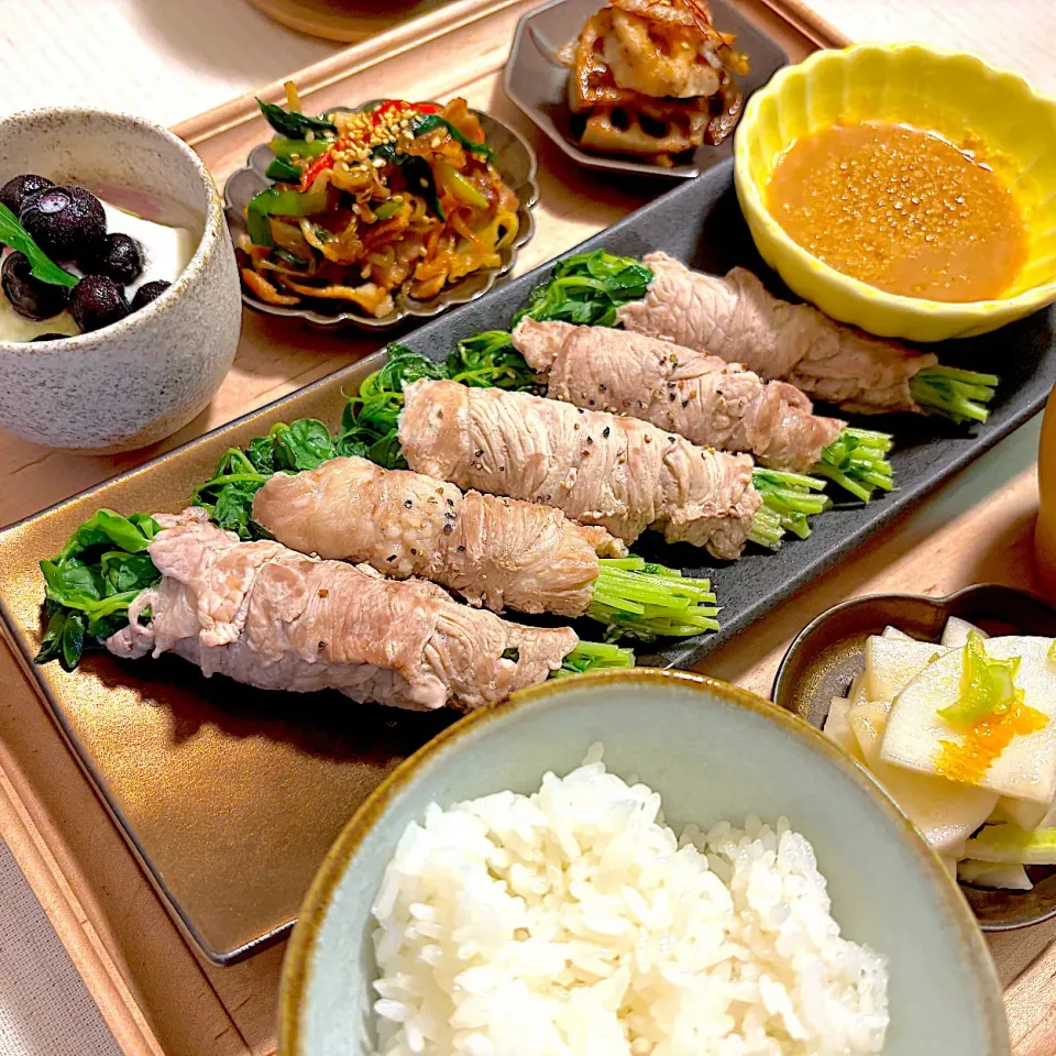 豆苗の豚肉巻き|すずさん