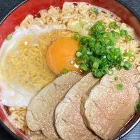 小腹用のチキンラーメン🍜|まちゃさん
