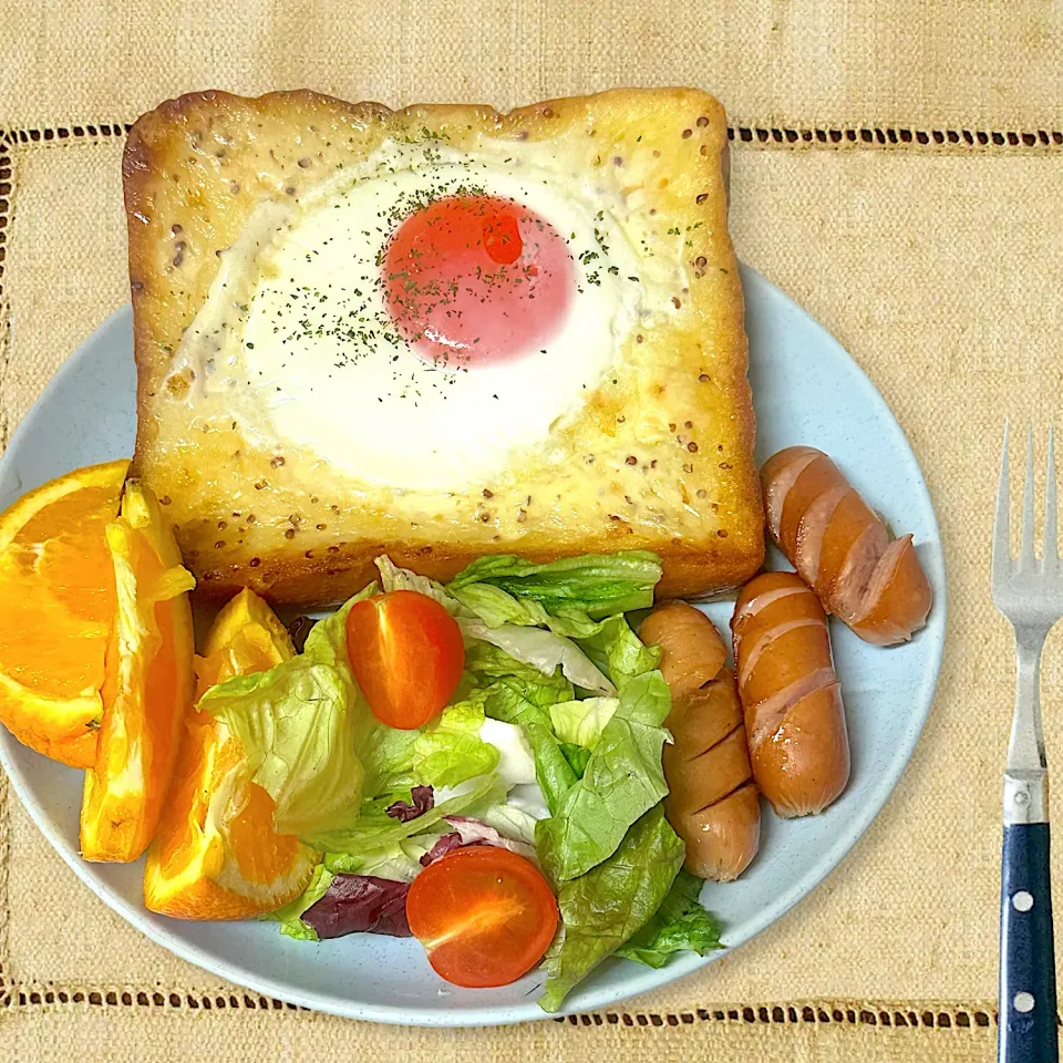 目玉焼きパンモーニング|besさん