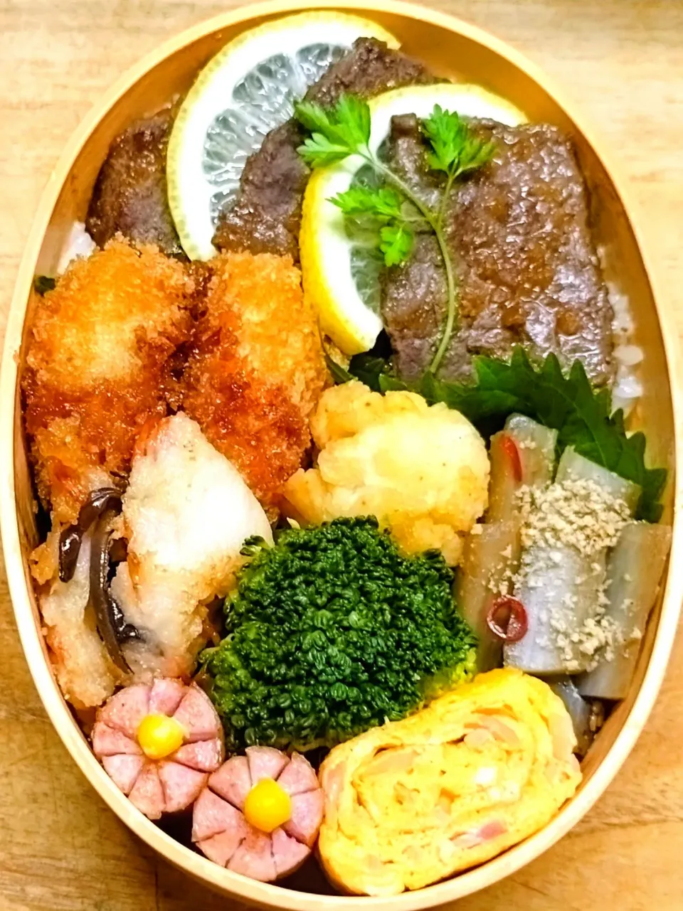 レモンステーキ弁当🍱|にゃん(=^・^=)さん