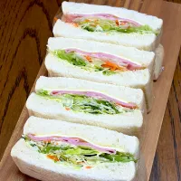 ハムと野菜のサンドイッチ|o-kazuさん