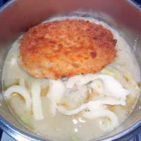 粉砕餃子鍋のコロッケうどん|darkbaronさん