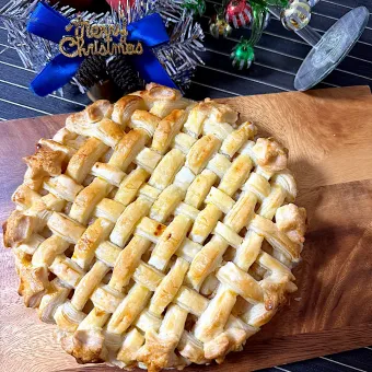 Snapdishの人気料理写真:アップルカスタードパイ🍎