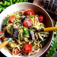 サバ缶とプチトマトのパスタ