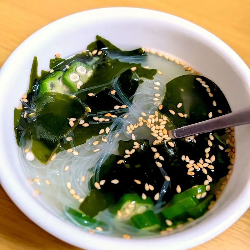 わかめオクラ春雨スープ|akaneさん