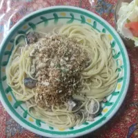 炒りパン粉をちらしたイワシ(缶詰)のパスタ|はやとさん