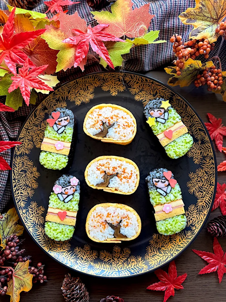 紅葉と大和撫子の飾り巻き寿司|マーブルさん