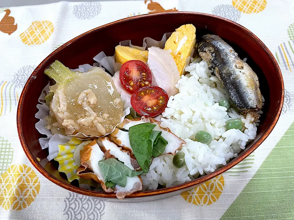 鰯煮付、カブのそぼろ煮、玉子焼、おばんざいの豆ご飯🍱|なお🅿️さん