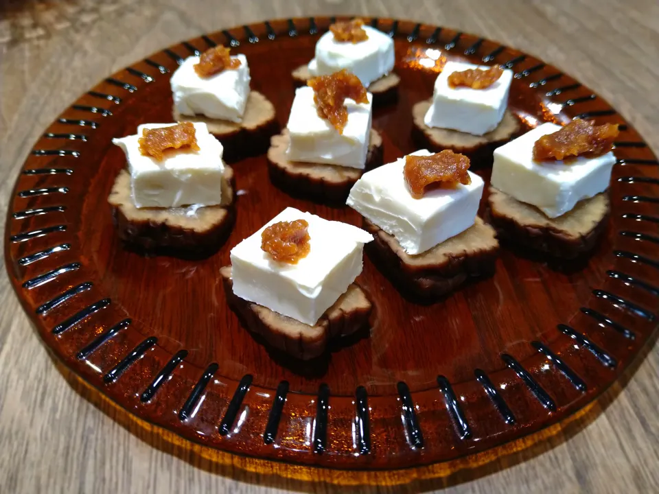 いぶりがっことクリチ味噌|古尾谷りかこさん