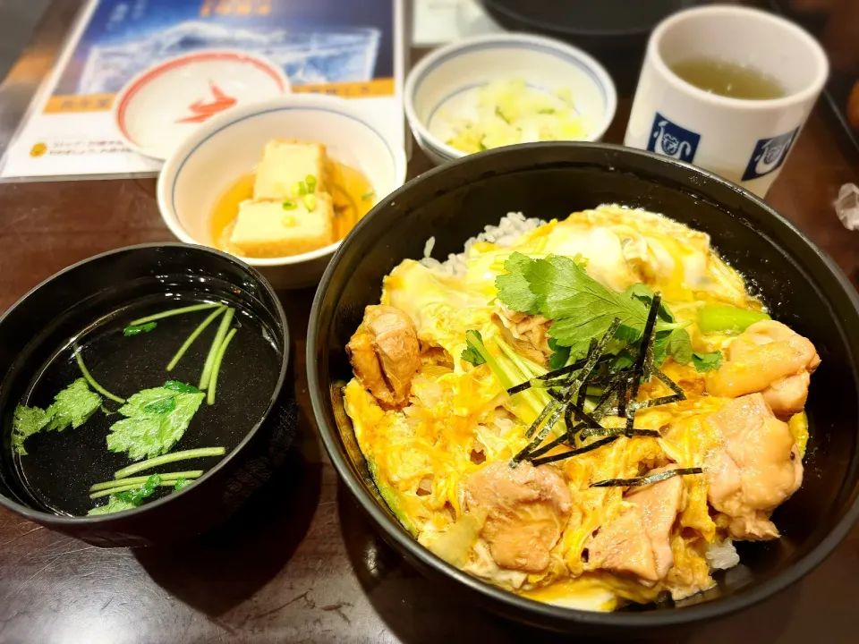 親子丼 ¥880|Blue Moon Caféさん
