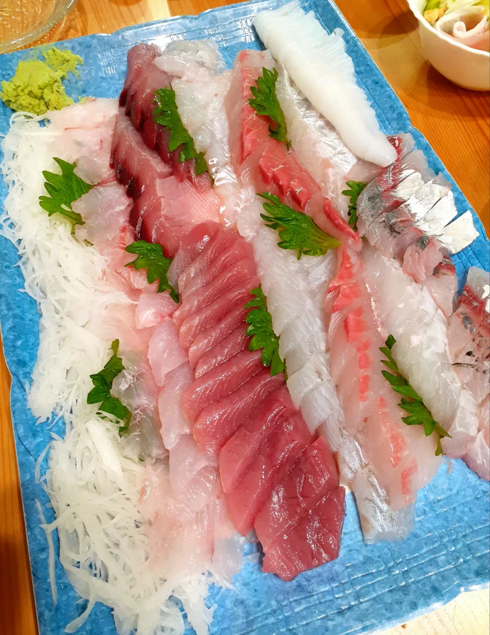 魚屋さんのお刺身盛り合わせ🐟|fumfumさん