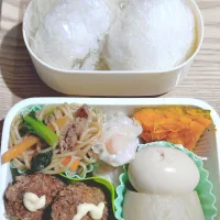 高校生運動部弁当（おにぎり２つ、おかず数品）、豆乳|rinchusさん