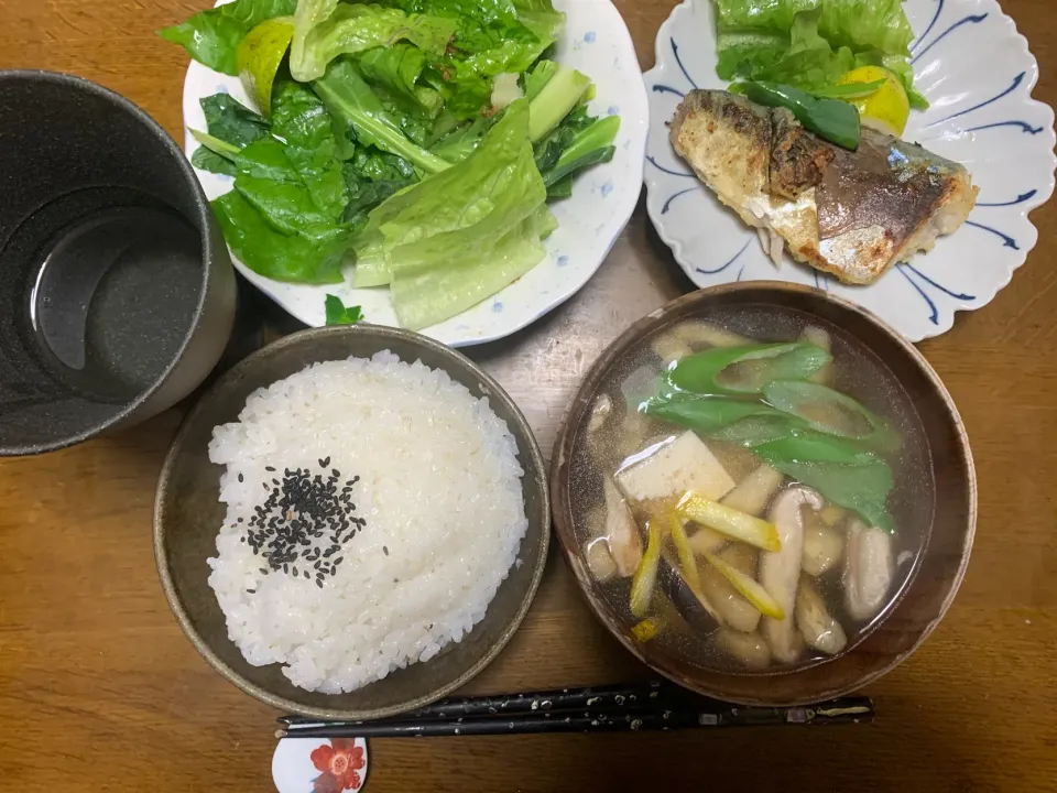 夕食　サバのムニエル　具沢山味噌汁|ATさん