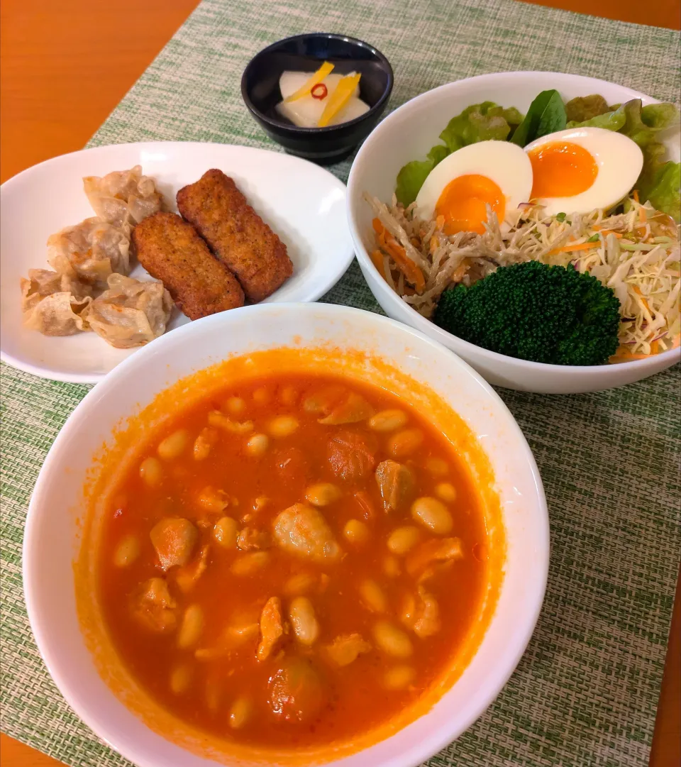 ☆チリコンカン　☆サラダ　☆揚げシュウマイ＆チキンステック　柚子大根|chikakoさん