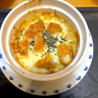 アーモンドミルクで作ったクリームグラタンにナゲットトッピング😊💕| てるみさん