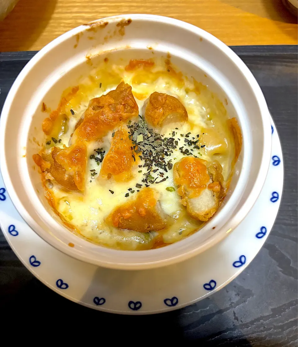 アーモンドミルクで作ったクリームグラタンにナゲットトッピング😊💕|てるみさん