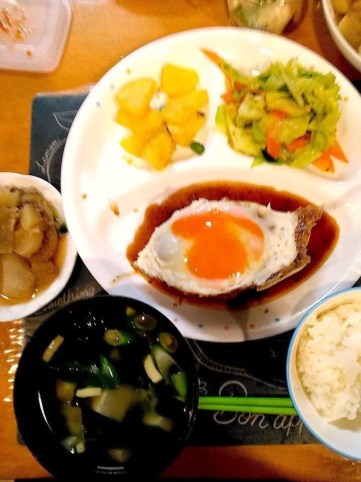 目玉焼きテリヤキハンバーグ|山木屋さん