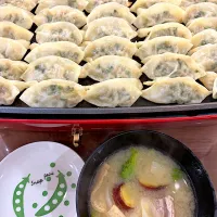 ホットプレートで野菜たっぷり餃子|cha_chiさん