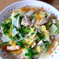 在宅勤務中の男飯(五目餡かけそば)|おおもりの星さん