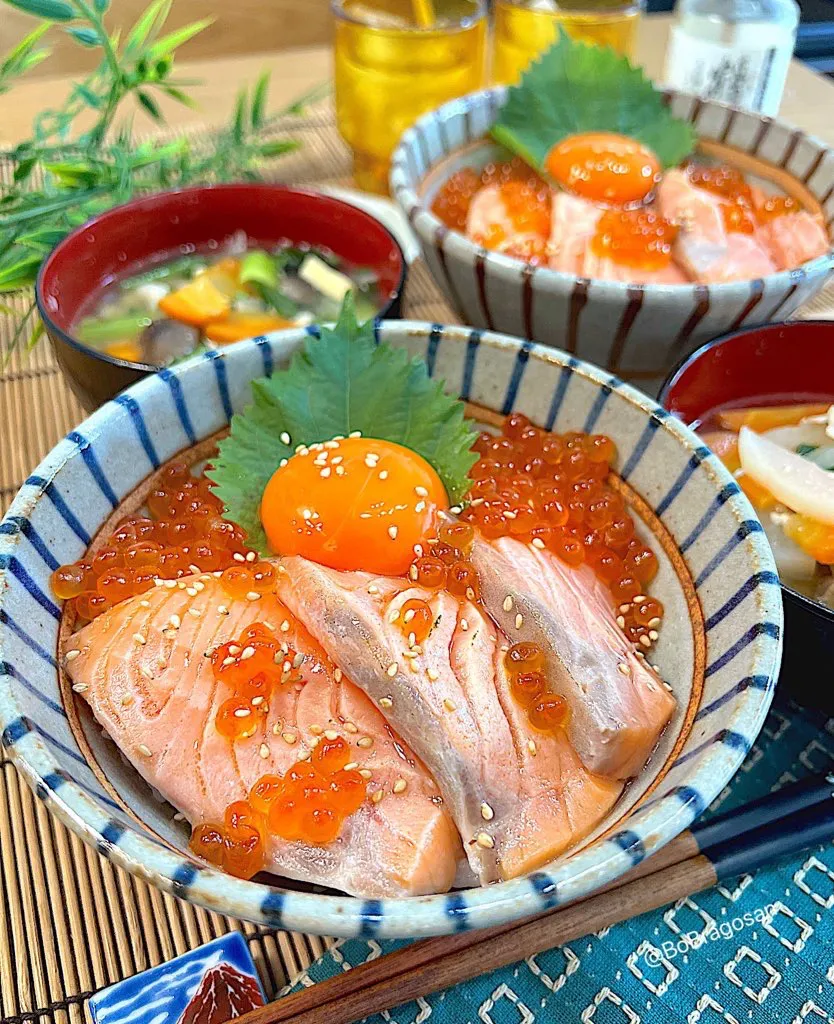 炙りサーモン＆いくら丼🟠🔴|ラゴさん。さん