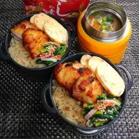 母とムスコのラブラブおソロ♪ホカホカ豚汁＆さくらごはん乗っけ弁当