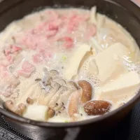 節約 & 健康満点💯 家族も喜ぶ✨たっぷりきのこのごま豆乳鍋|アッコ✨さん