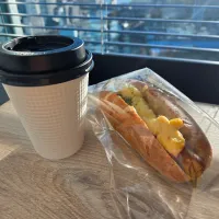 ホットドッグとコーヒー|しあるさん