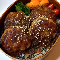 甘辛醤油だれの粗挽きハンバーグ弁当| KUMIさん