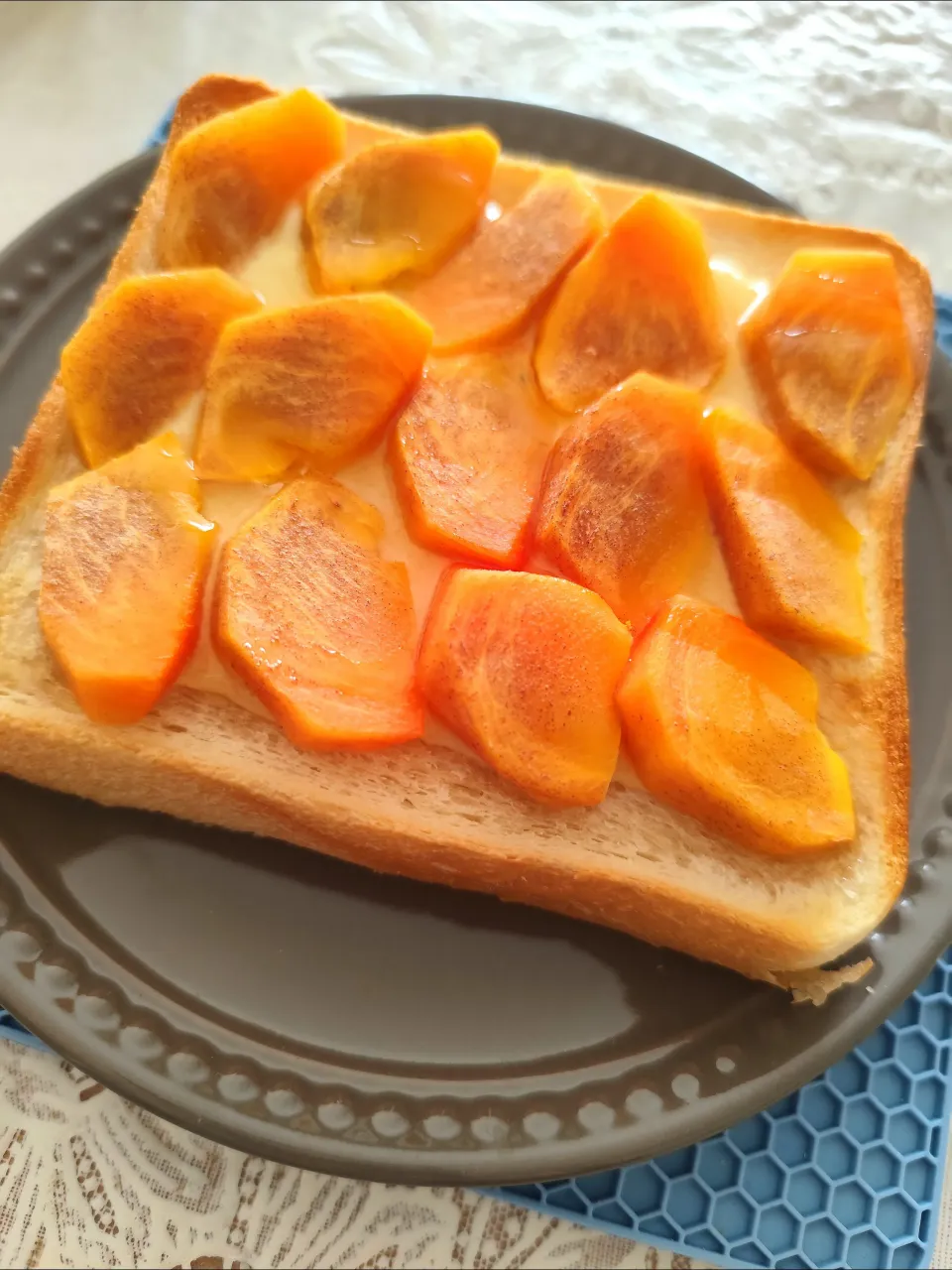 スイーツポテトさんの料理 柿noハニーチーズトースト|m.rafuさん