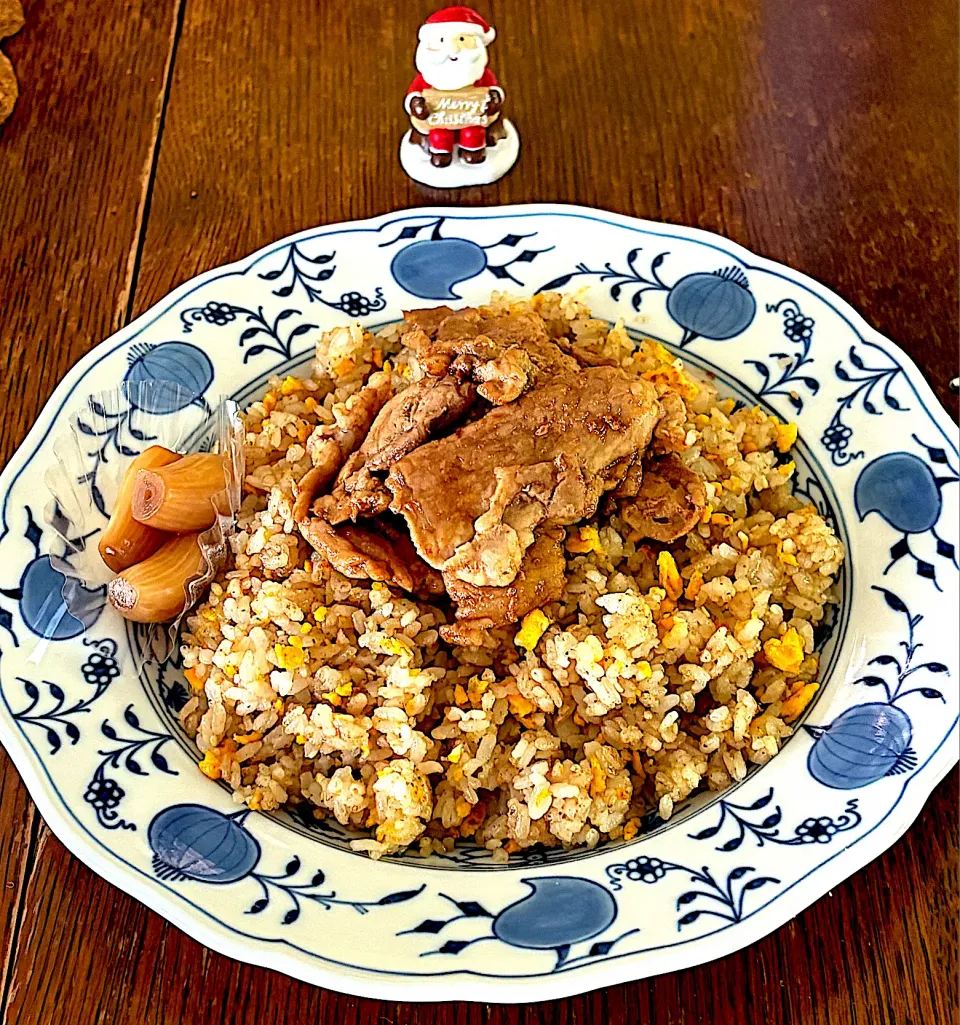 ランチ♯肉乗せチャーハン|小松菜さん