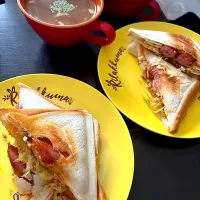 キャベツとウィンナーのホットサンド、コンソメスープ|ハルさん