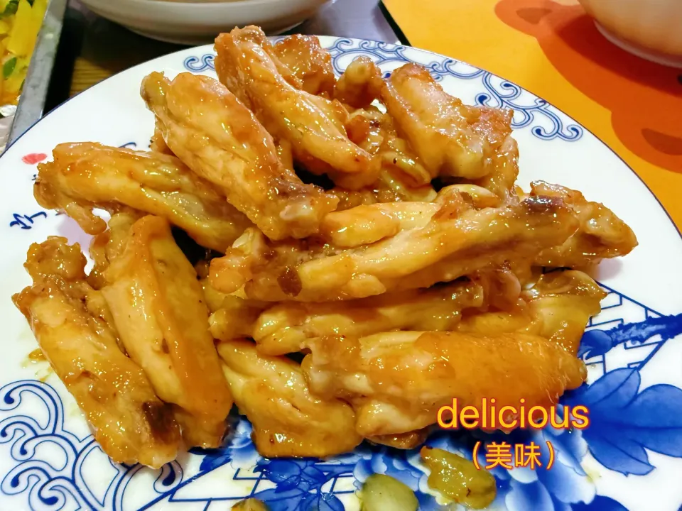 Oyster Sauce Glazed Caramel Chicken Wings|michelleさん