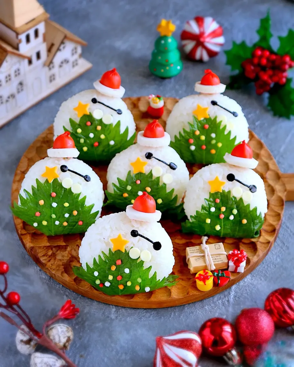 ベイマックスのクリスマスおにぎり|あーたんさん