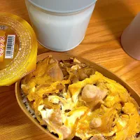 親子丼🍚スープ🥣　フルーツゼリー|JKお弁当さん