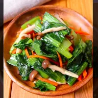 小松菜ときのこの胡麻油お浸|Ki Lai Wongさん