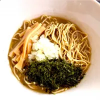 リモートワークのおひとり様ランチ🍜煮干ラーメン